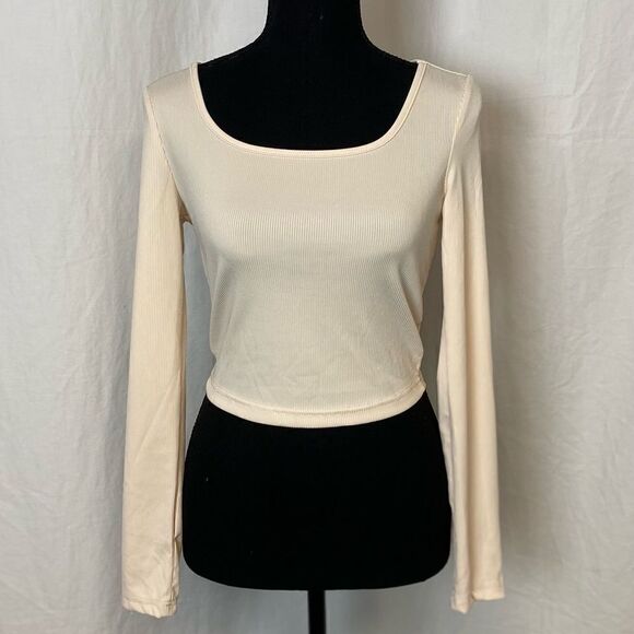 - #173 Bundle of four stretch knit crop tops - Picture 9 of 10